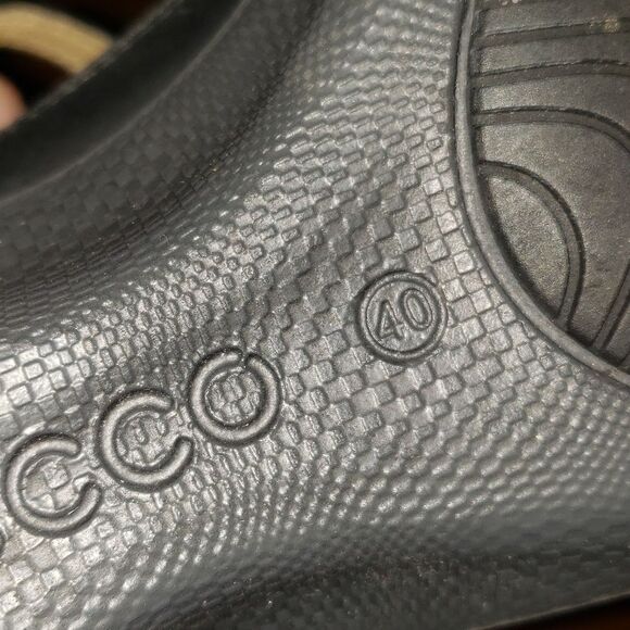 Ecco Black Leather Sandals - Picture 7 of 7